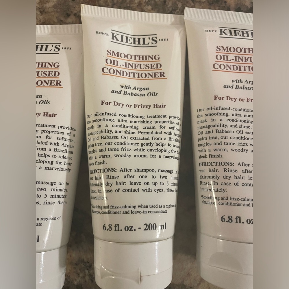 Kiehl’s oil infused conditioner (x4)